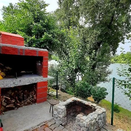 Vikendica Drinski Dar *