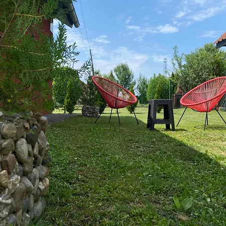 Vikendica Drinski Dar Casa de Férias Mali Zvornik