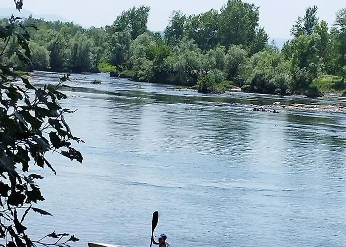 Vikendica Drinski Dar 펜션 *